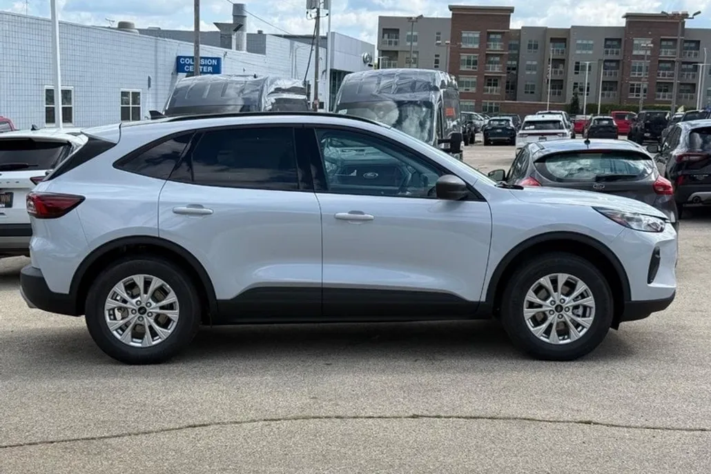 2025 Ford Escape Active photo 1