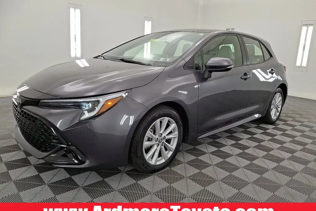 2025 Toyota Corolla SE photo 1