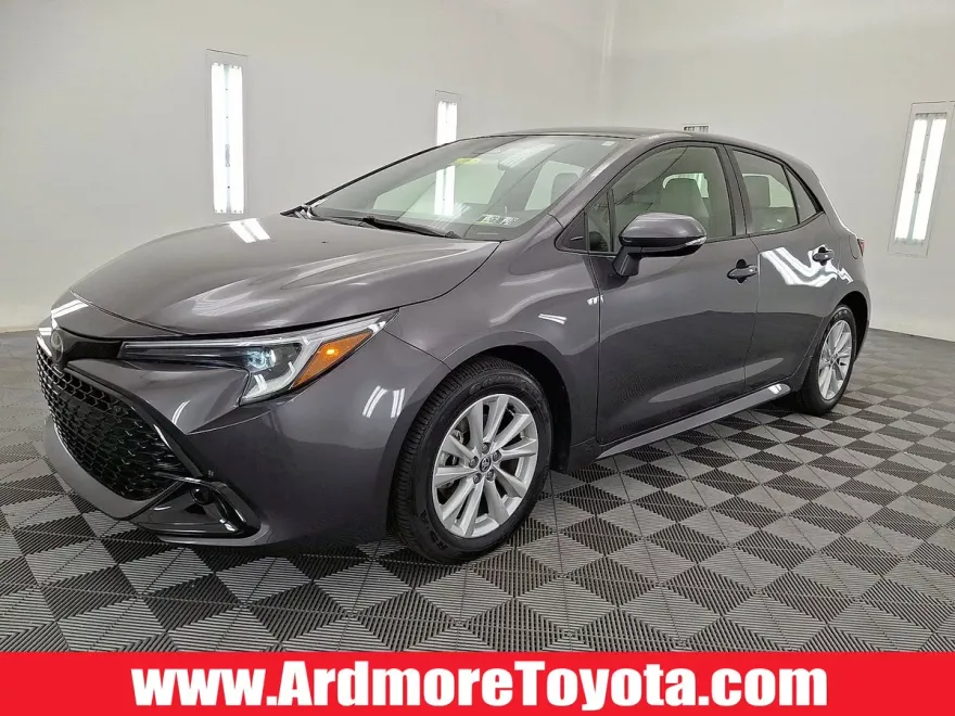 2025 Toyota Corolla SE photo 1