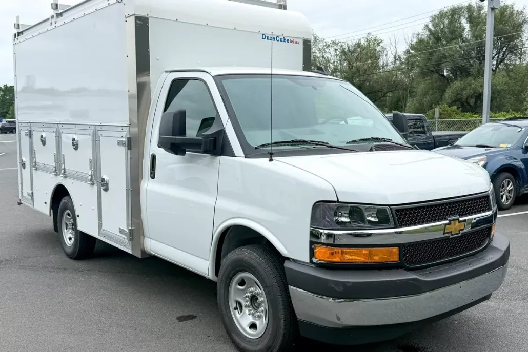 2025 Chevrolet Express 3500 Cutaway Van photo 1