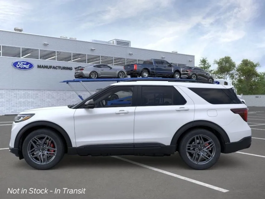 2025 Ford Explorer ST photo 1