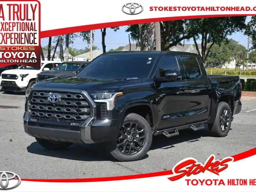2024 Toyota Tundra Platinum CrewMax photo 1