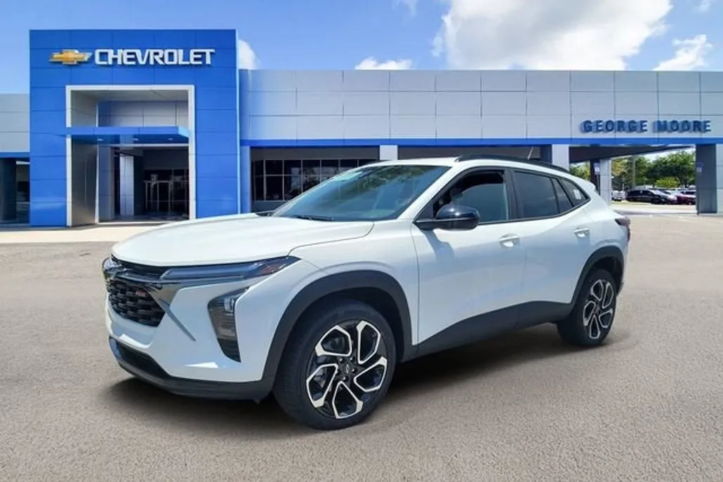 2025 Chevrolet Trax photo 1