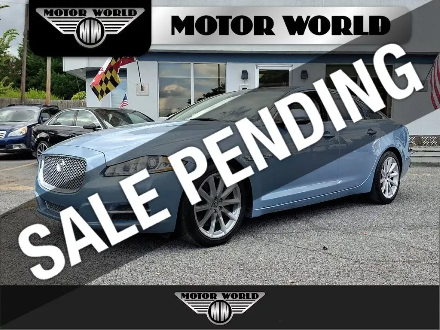 2011 Jaguar XJ photo 1