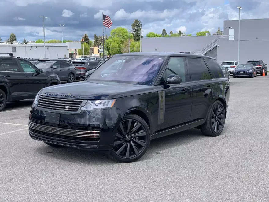 2023 Land Rover Range Rover SV photo 1