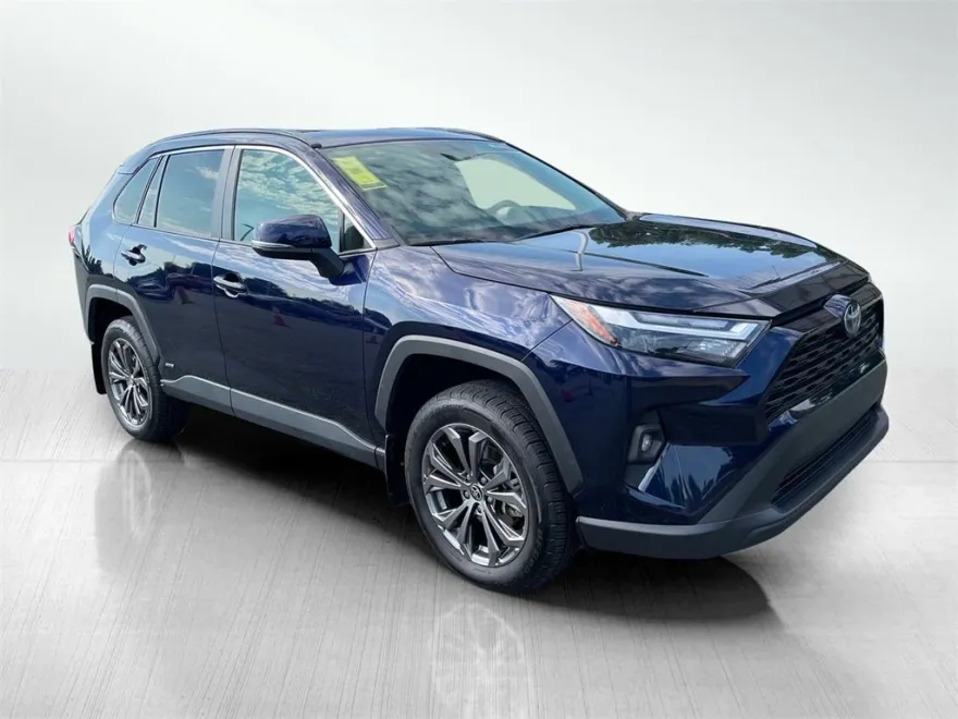 2022 Toyota RAV4 Hybrid XLE Premium photo 1