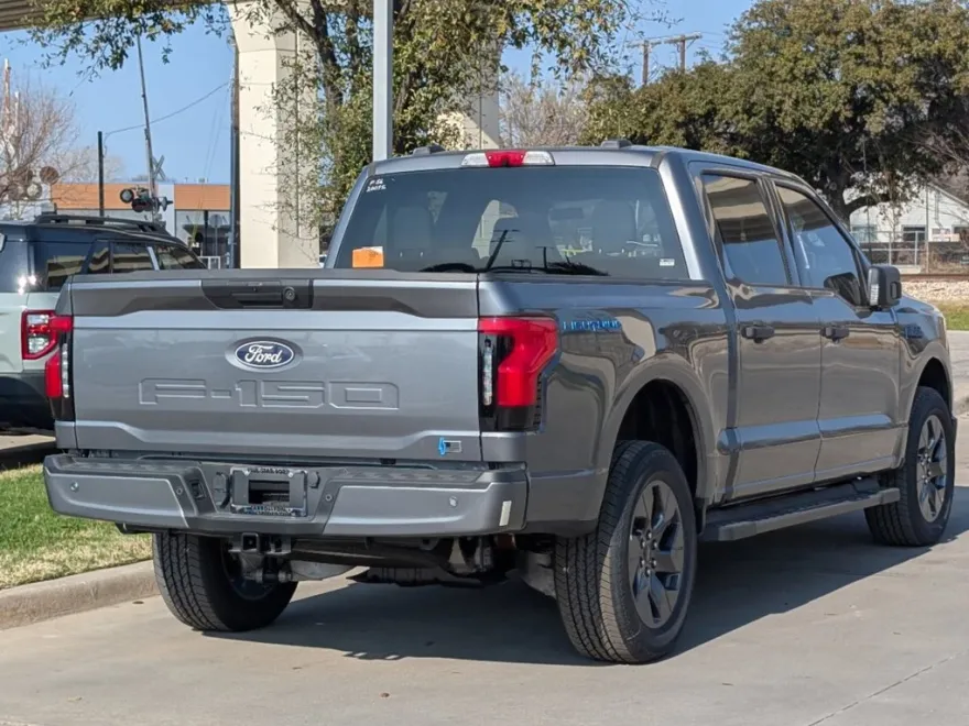 2024 Ford F-150 Lightning XLT photo 1