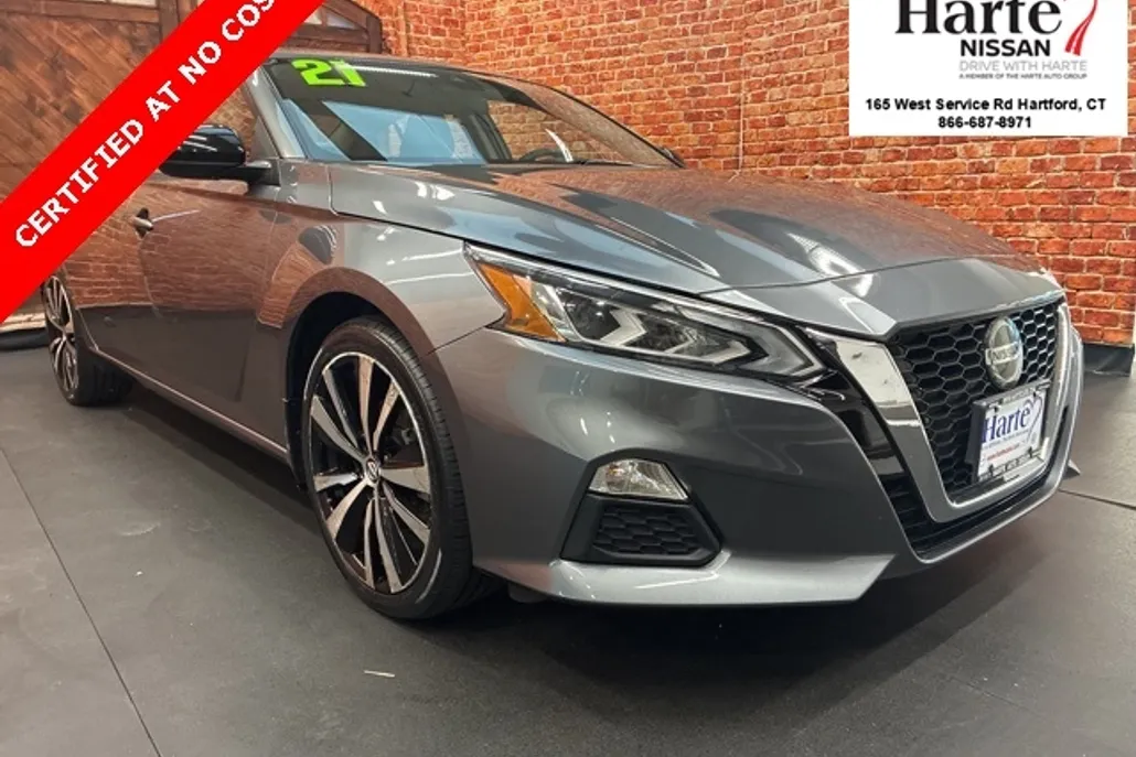 2021 Nissan Altima 2.5 SR photo 1
