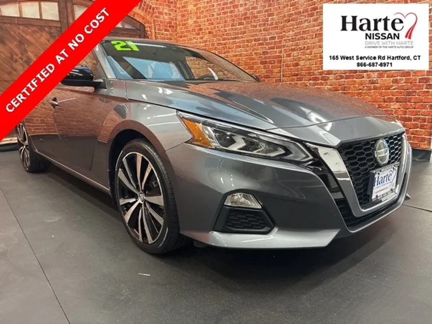 2021 Nissan Altima 2.5 SR photo 1