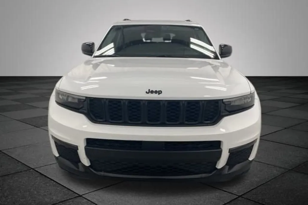 2022 Jeep Grand Cherokee Limited photo 1