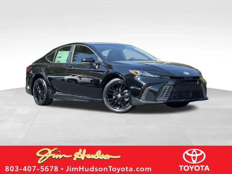 2026 Toyota Camry SE photo 1
