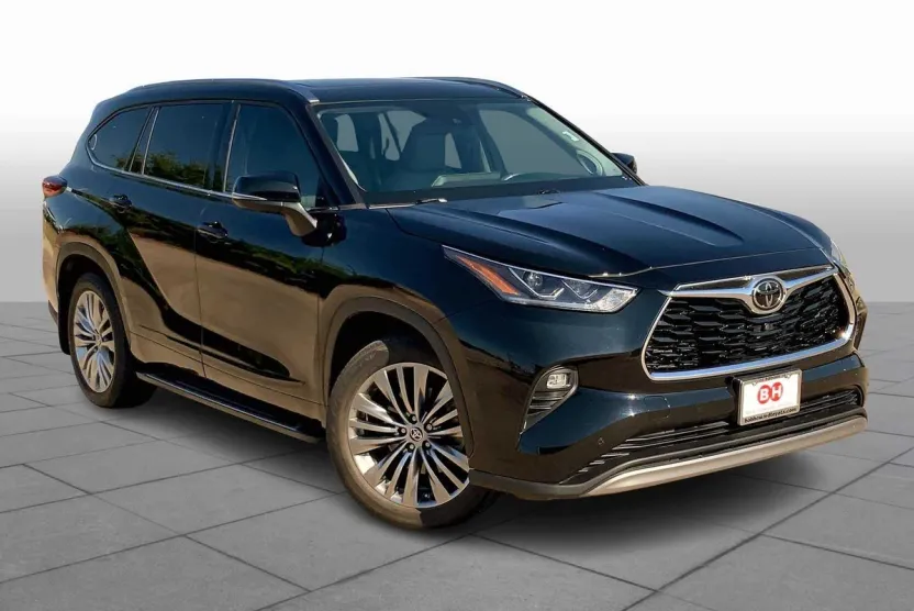 2022 Toyota Highlander Platinum photo 1