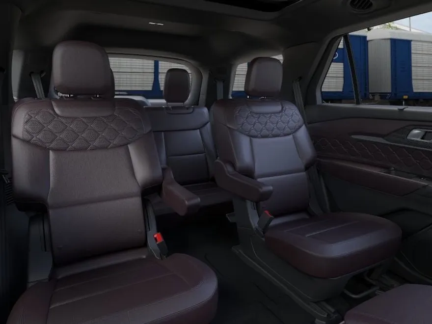 2025 Ford Explorer Platinum photo 1