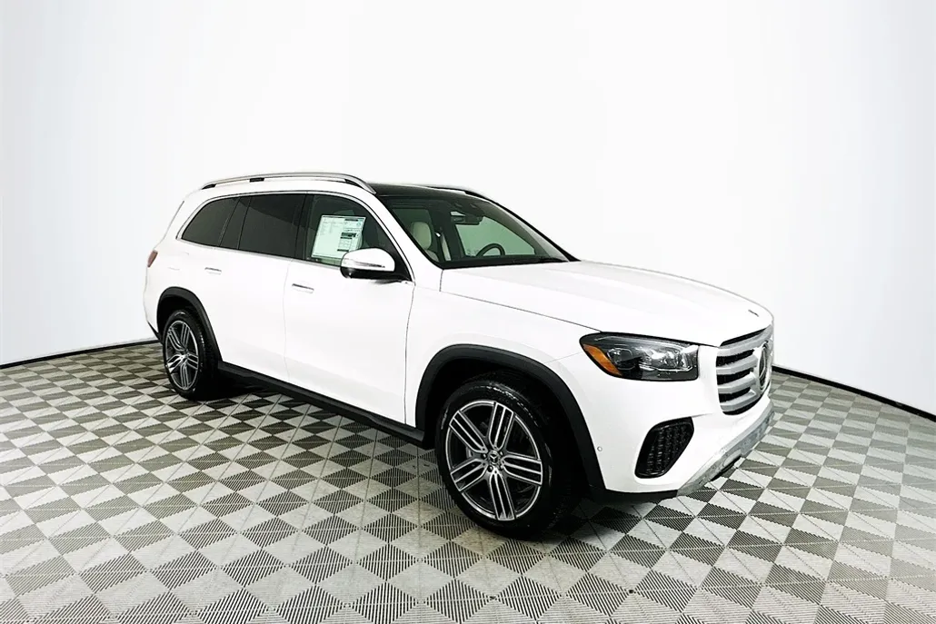 2025 Mercedes Benz GLS 450 4MATIC photo 1