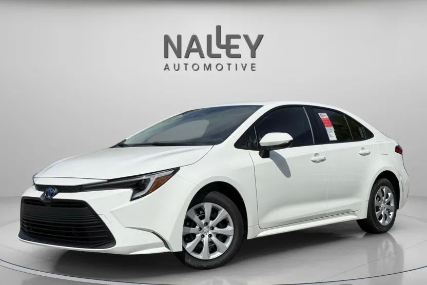 2025 Toyota Corolla Hybrid LE photo 1