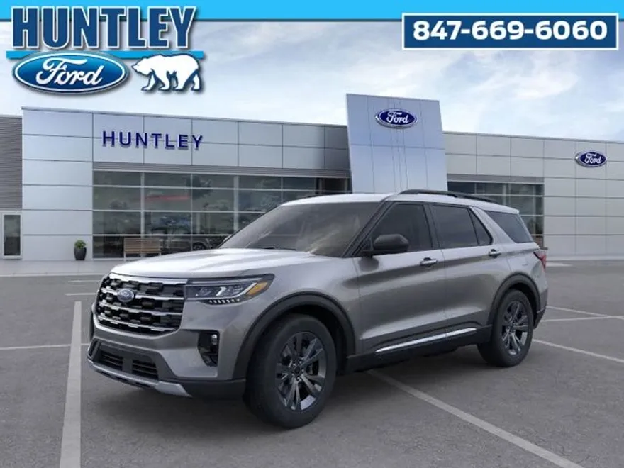 2025 Ford Explorer photo 1