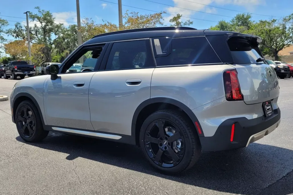 2025 Mini Countryman ALL4 S Iconic photo 1