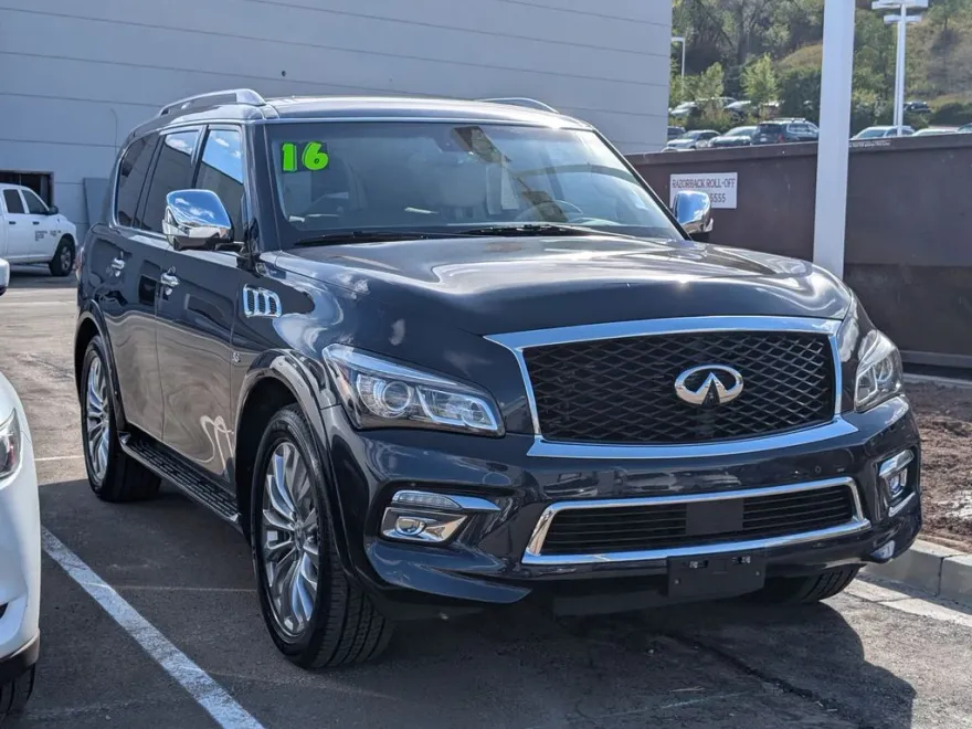 2016 Infiniti QX80 photo 1