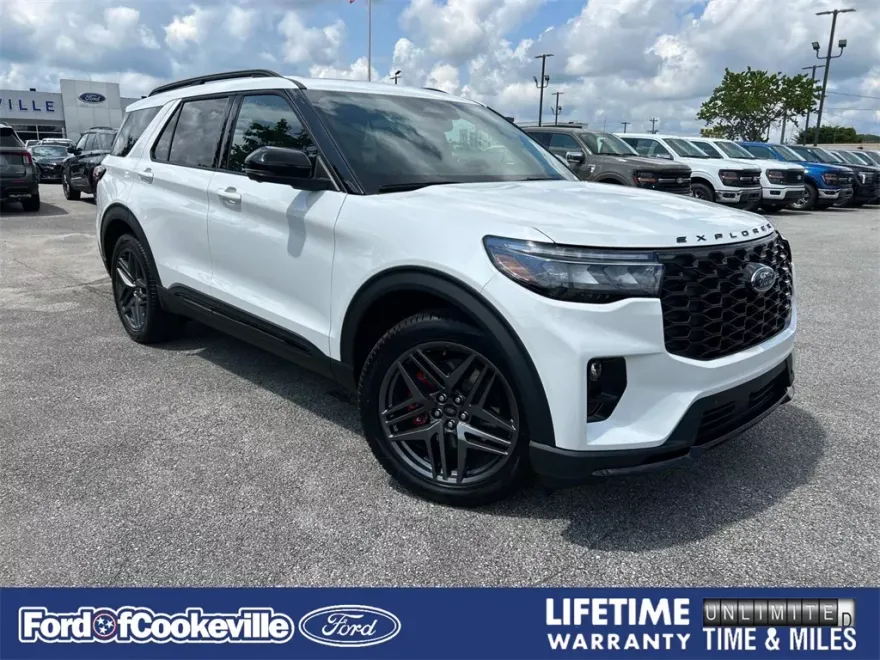 2025 Ford Explorer ST photo 1