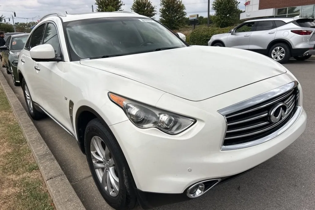 2016 Infiniti QX70 Base photo 1