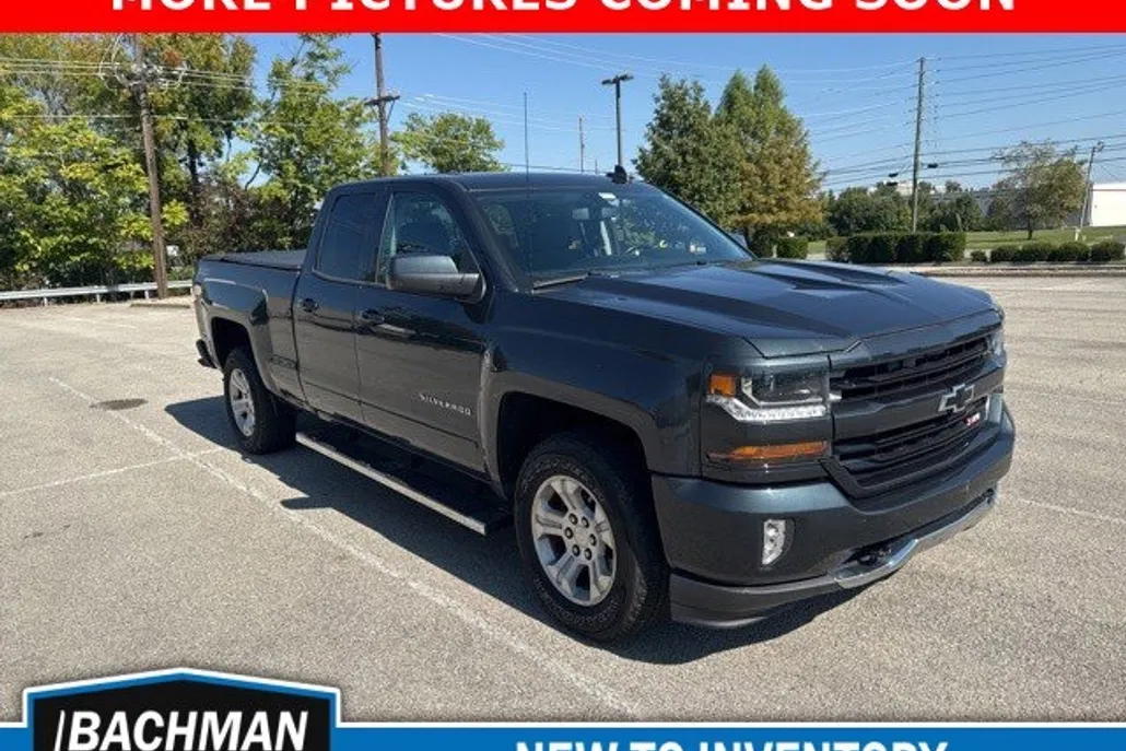 2017 Chevrolet Silverado 1500 LT photo 1