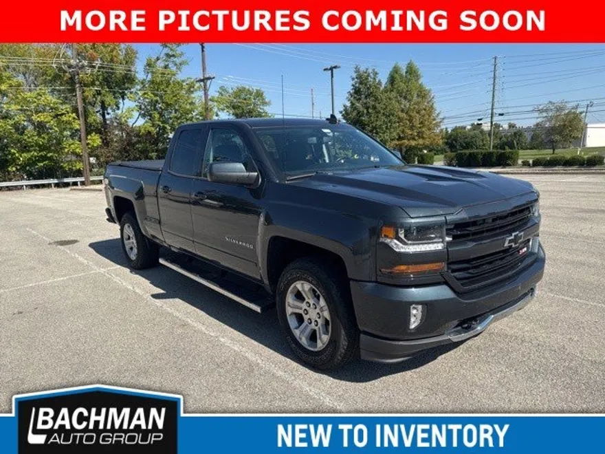 2017 Chevrolet Silverado 1500 LT photo 1