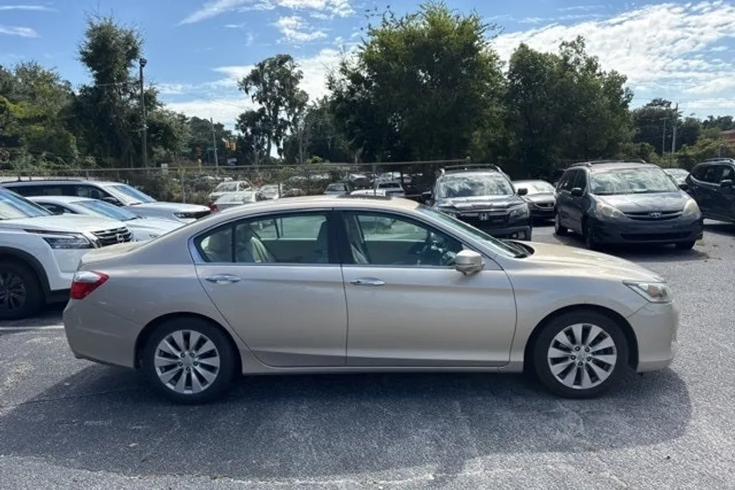 2015 Honda Accord EX-L photo 1