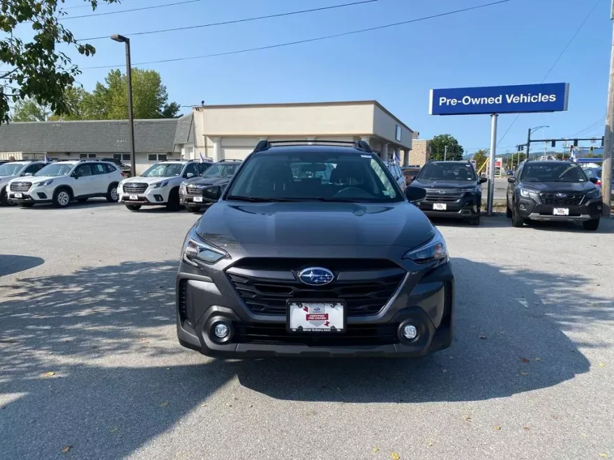 2025 Subaru Outback 2.5i photo 1