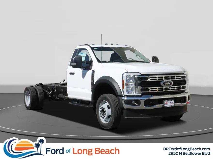 2024 Ford F-550 photo 1