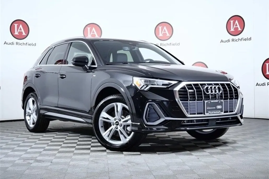 2024 Audi Q3 Premium Plus S line photo 1