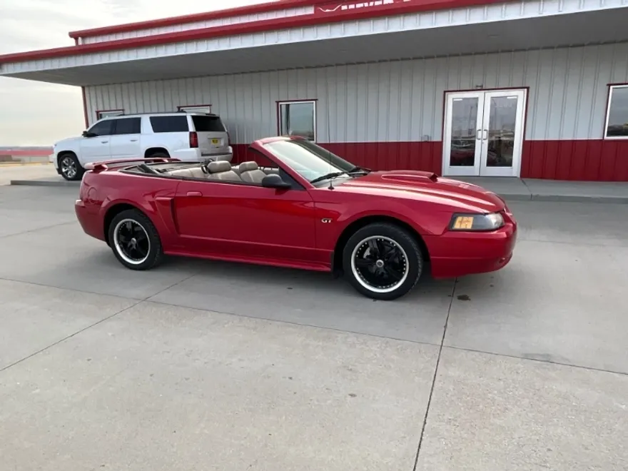 2002 Ford Mustang GT Premium photo 1