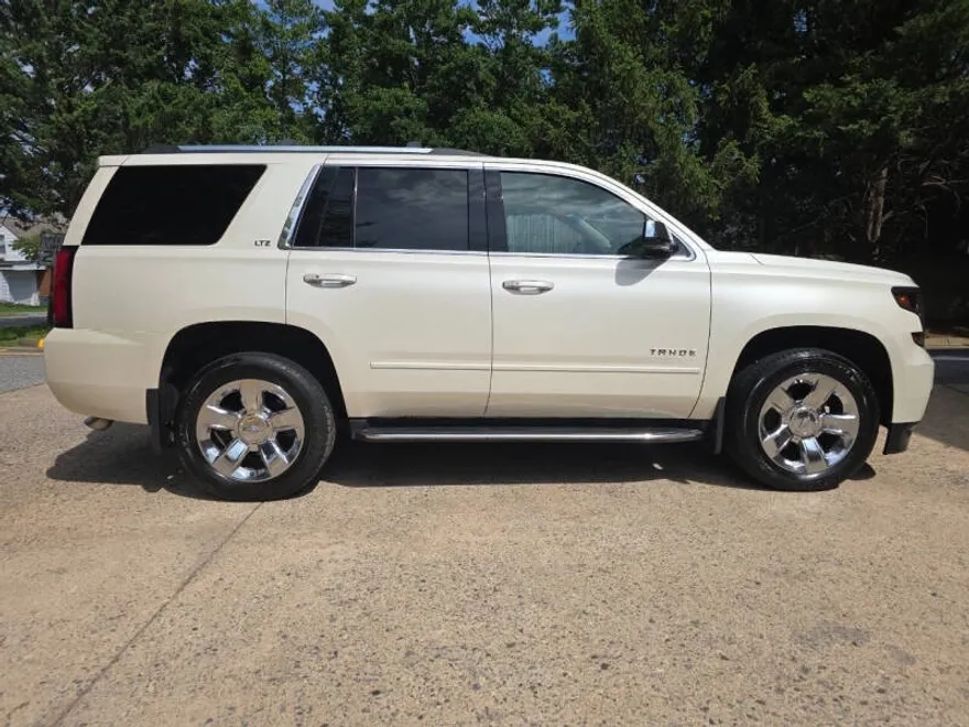 2015 Chevrolet Tahoe LTZ photo 1