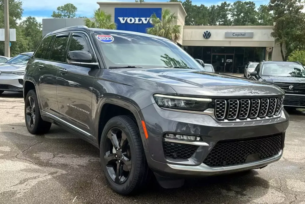 2023 Jeep Grand Cherokee Summit photo 1