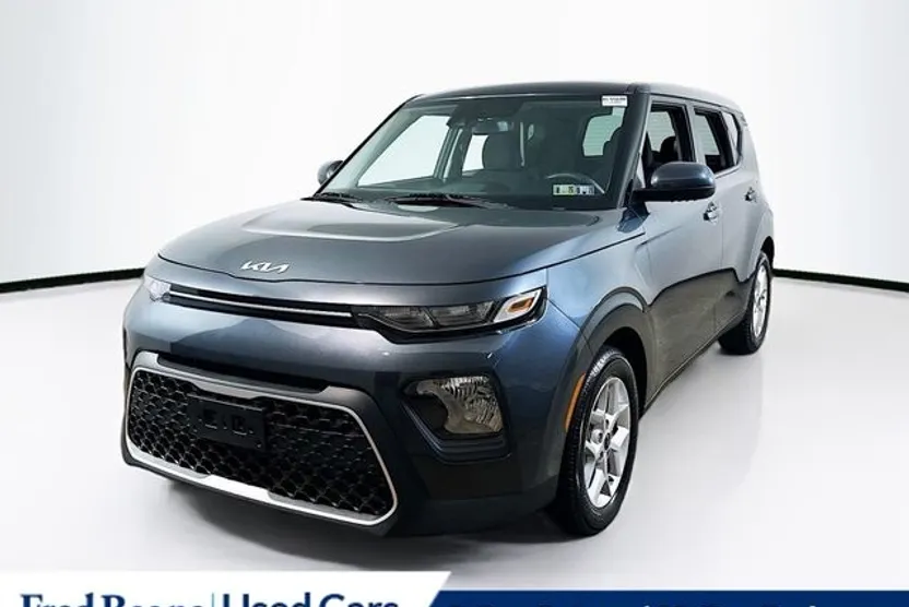 2022 Kia Soul LX photo 1