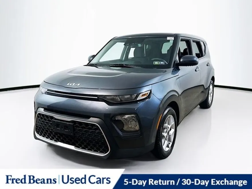 2022 Kia Soul LX photo 1