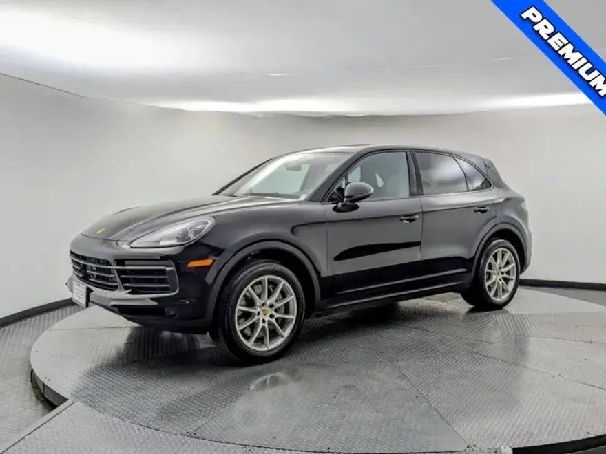 2019 Porsche Cayenne S photo 1