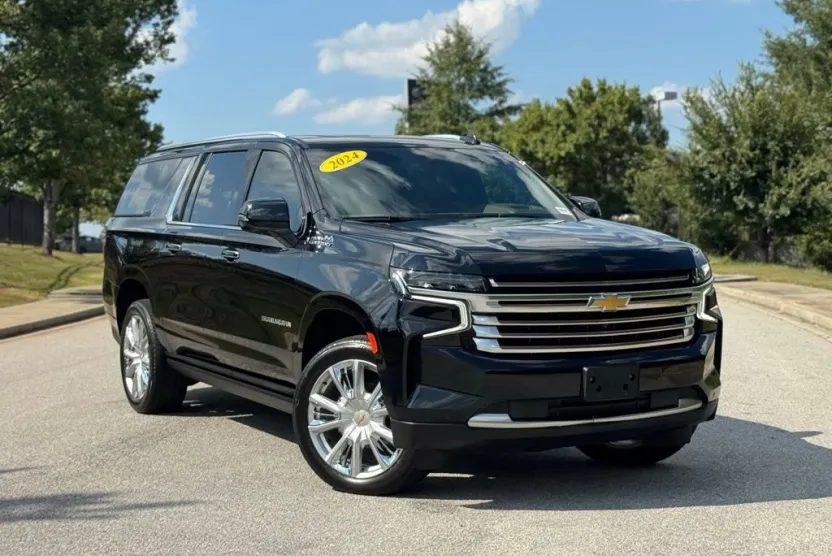 2024 Chevrolet Suburban High Country photo 1