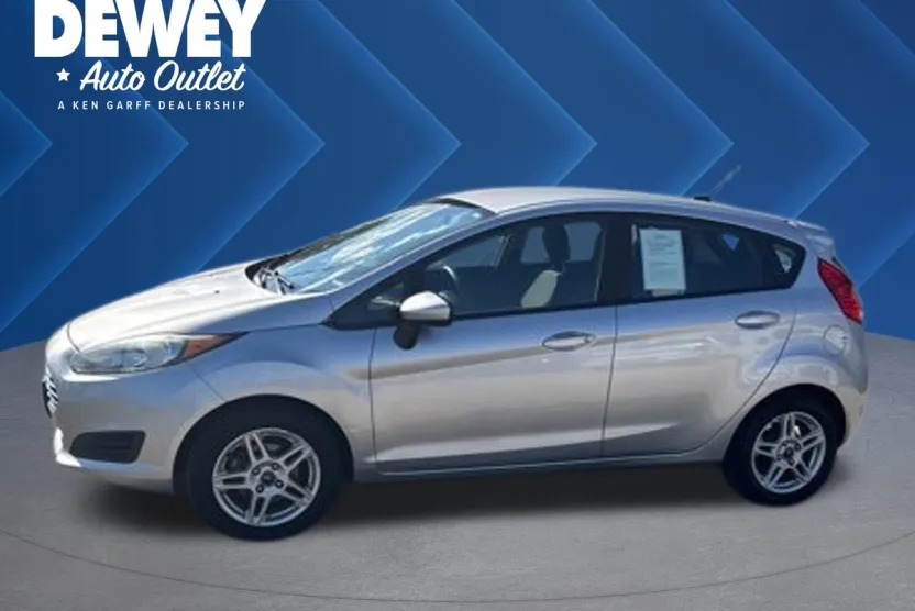 2017 Ford Fiesta SE photo 1