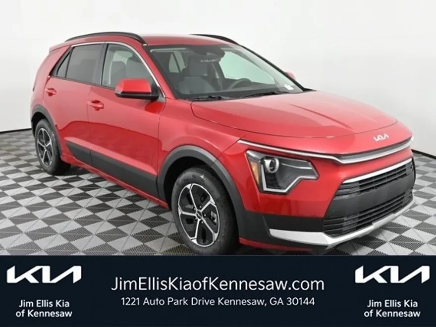 2025 Kia Niro LX photo 1