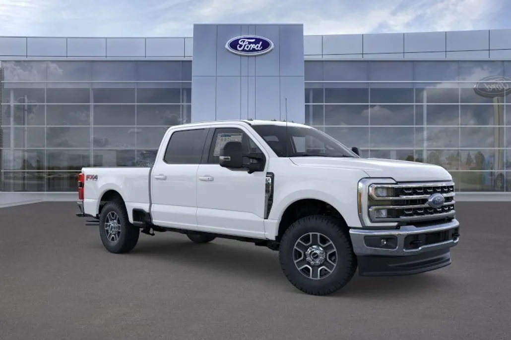 2025 Ford F-250 Lariat photo 1