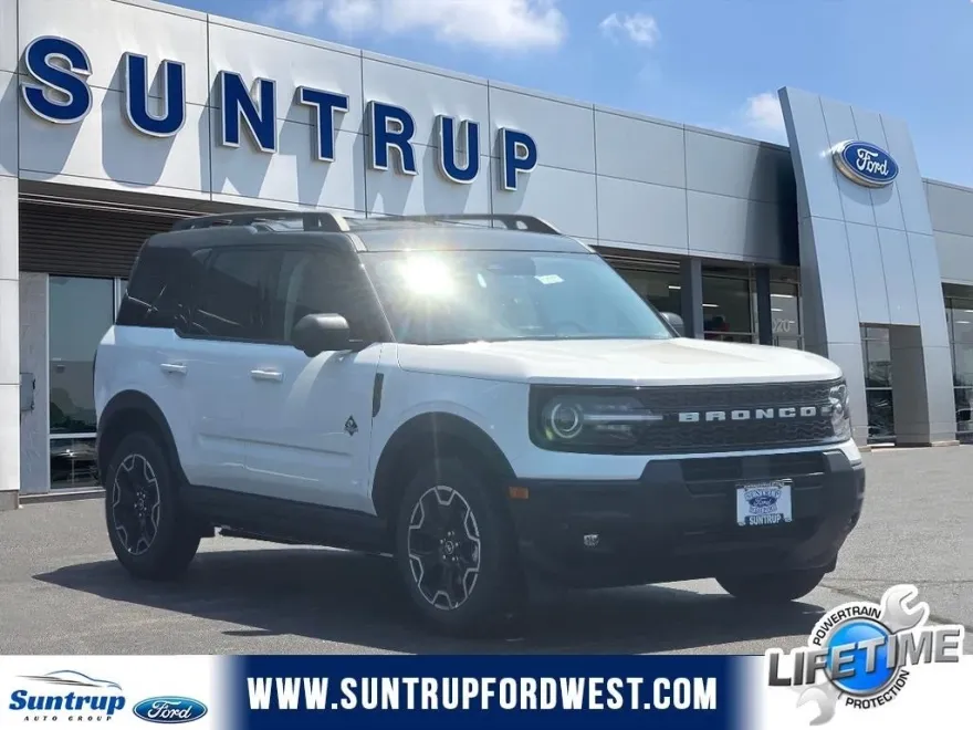 2025 Ford Bronco Sport Outer Banks photo 1