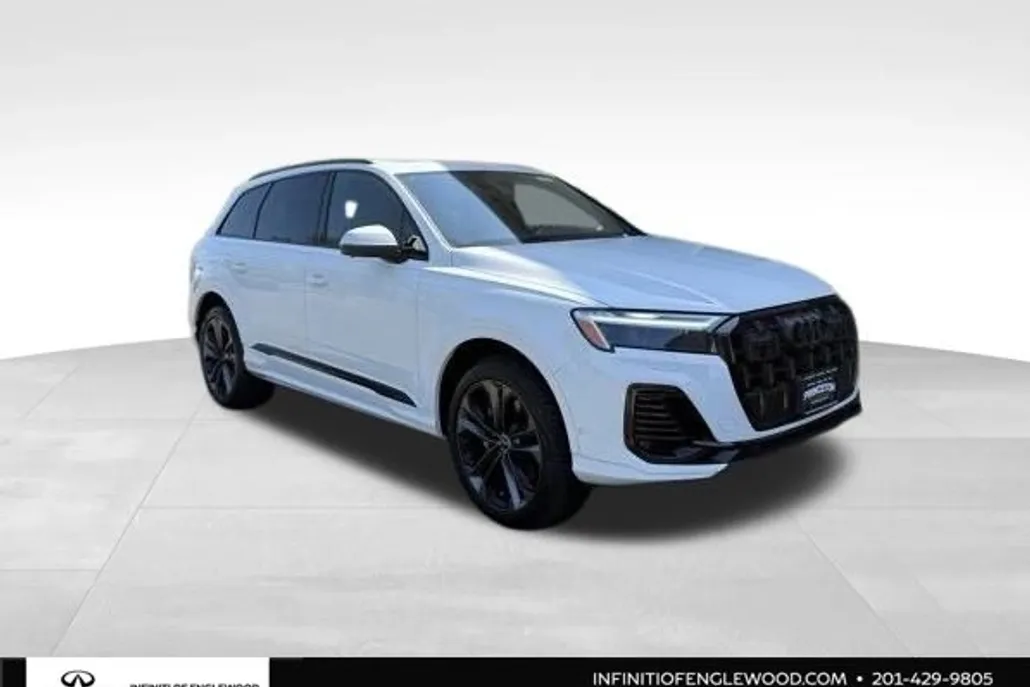 2025 Audi Q7 55 Premium Plus photo 1