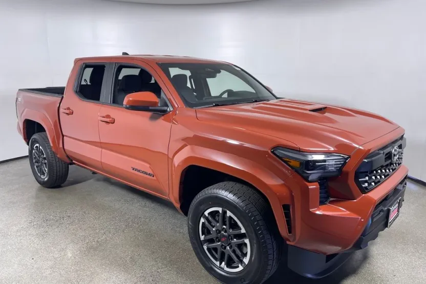 2025 Toyota Tacoma TRD Sport Double Cab photo 1