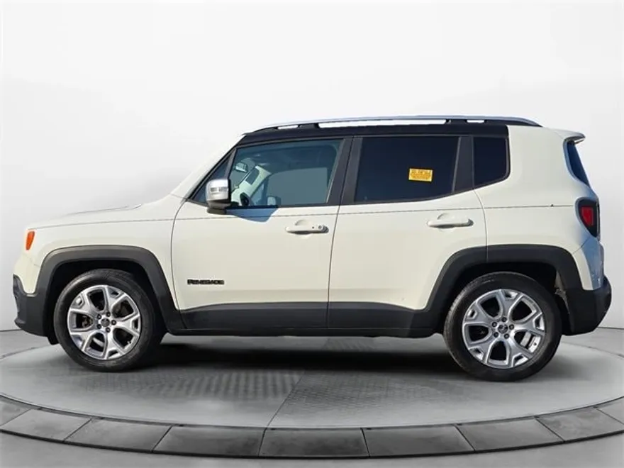 2016 Jeep Renegade Limited photo 1