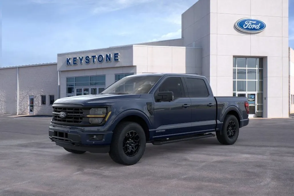 2025 Ford F-150 XLT photo 1