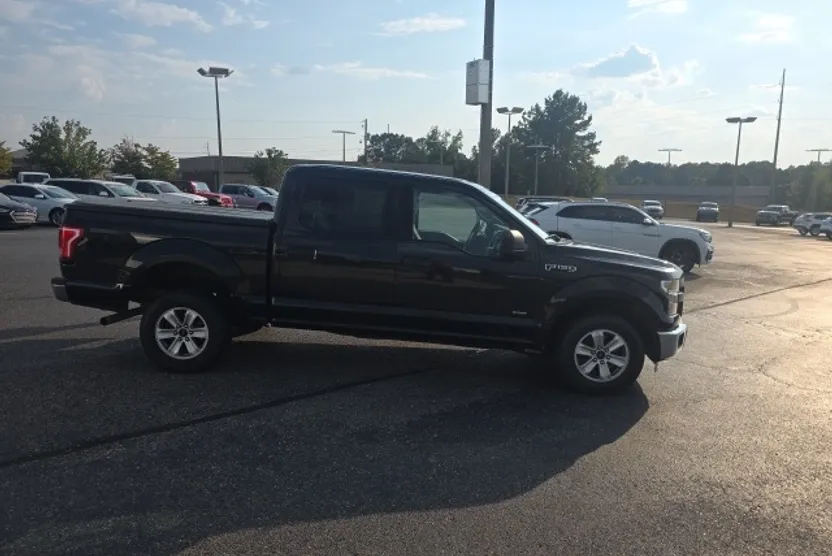 2015 Ford F-150 XLT photo 1