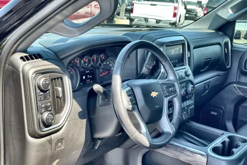 2022 Chevrolet Silverado 1500 LTZ photo 1