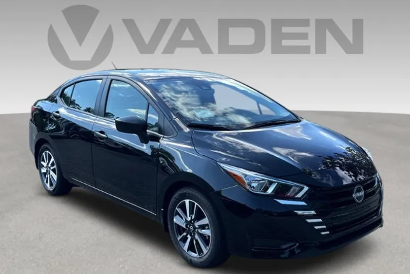 2025 Nissan Versa 1.6 S photo 1