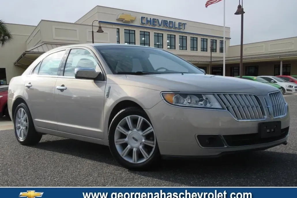 2010 Lincoln MKZ Base photo 1