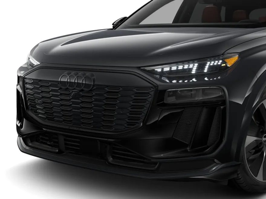 2025 Audi SQ6 photo 1